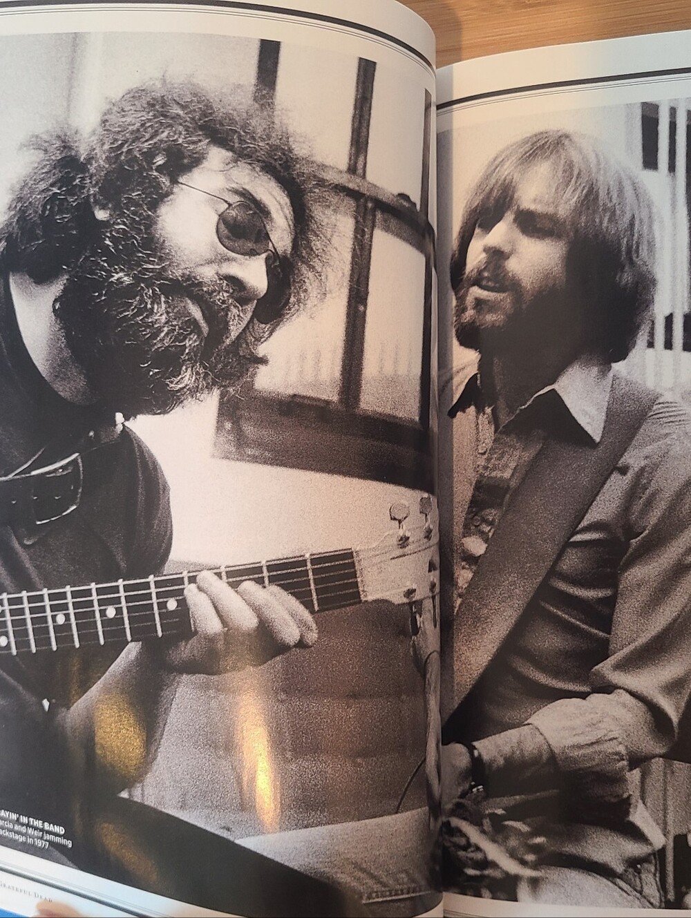 Grateful Dead Family Album Hardcover Book Special Edition Rolling Stone Magazine - Picture 13 of 16